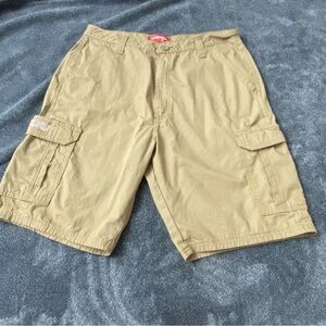 Men's Wrangler Khaki Cargo Shorts